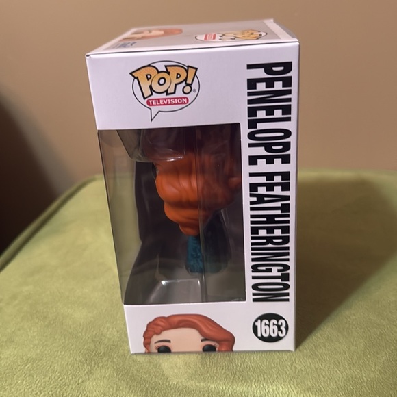 Funko Pop TV: Bridgerton - Penelope Featherington - Picture 5 of 9
